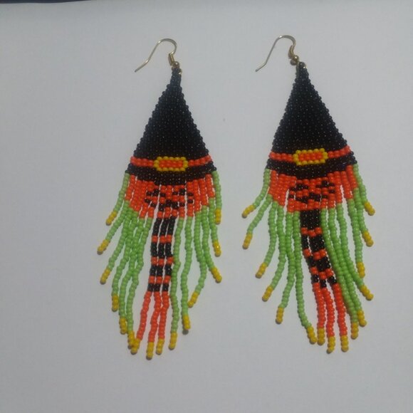 Pumpkin Wearing a Witches Hat Beaded Earrings - Picture 4 of 4